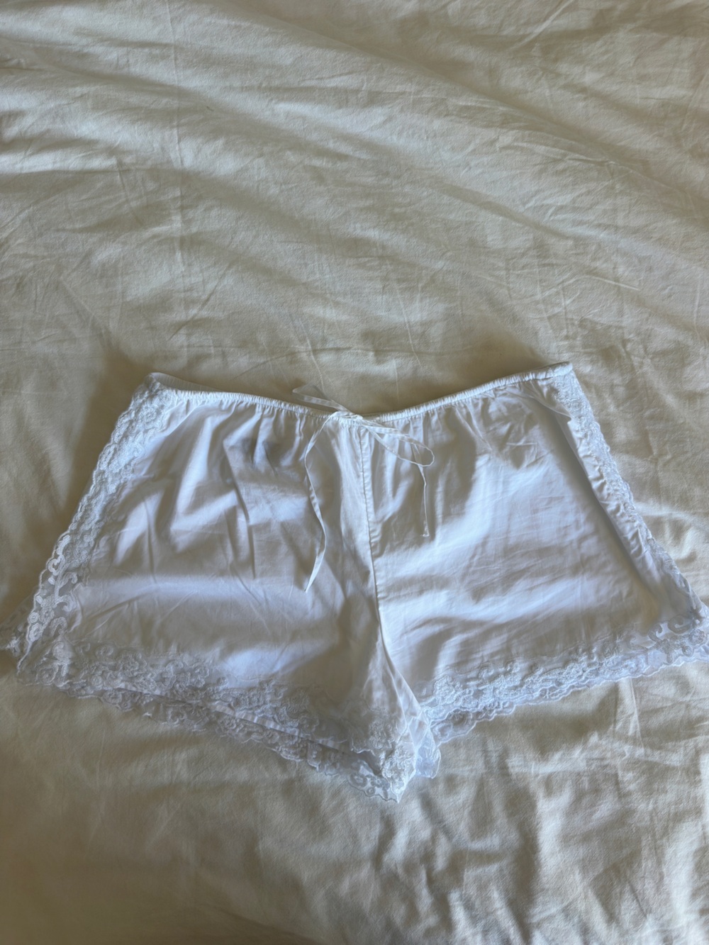 Zara - White Lace-Trim Shorts